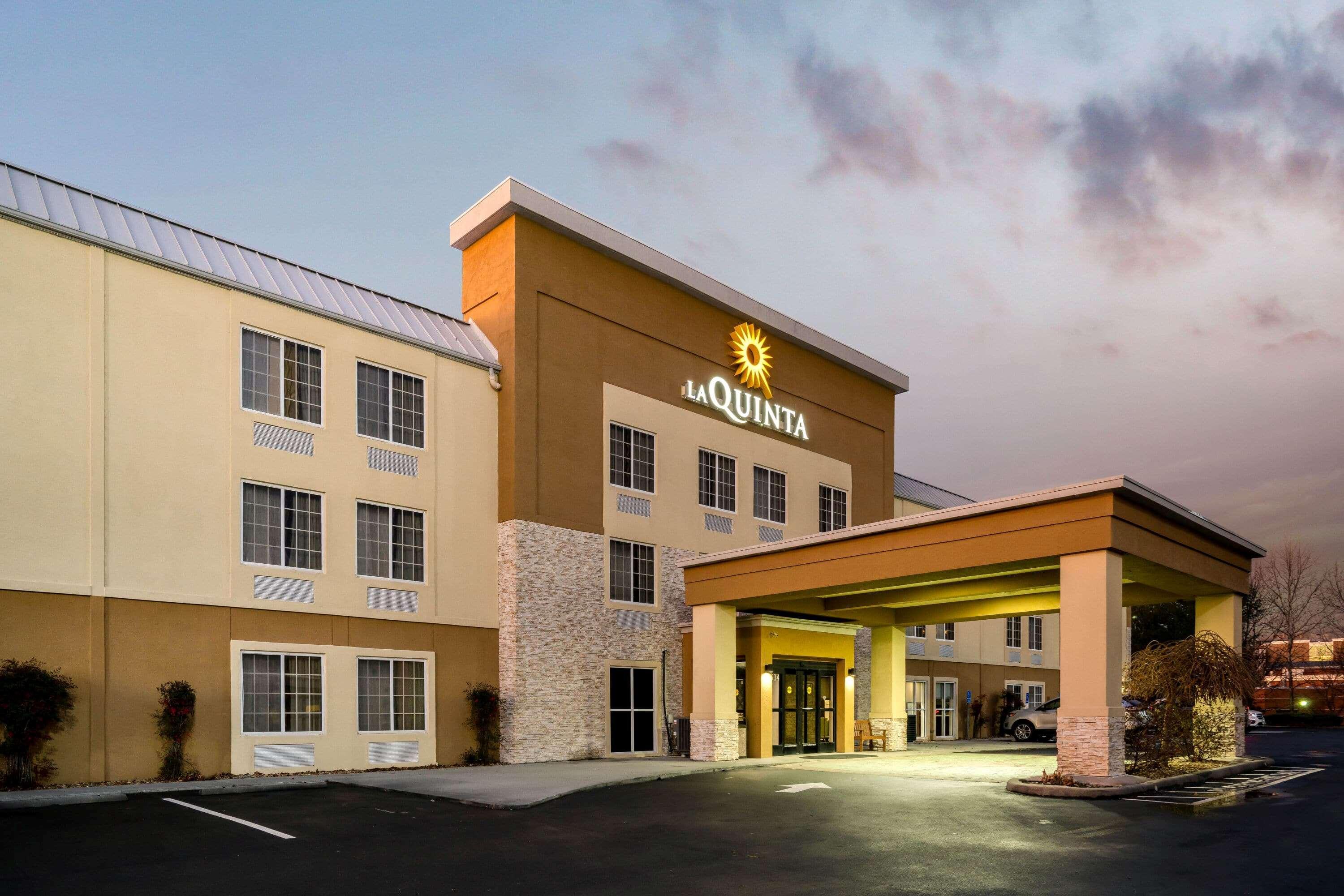 La Quinta By Wyndham Knoxville North I-75 Powell Exterior photo